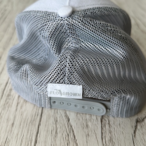 FloGrown hat. - Picture 2 of 4